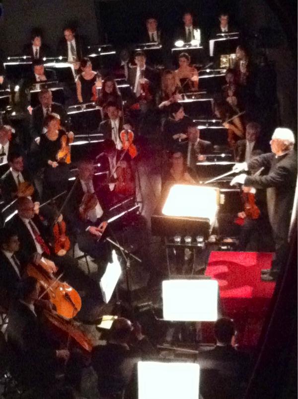Blick in den Orchestergraben ¦ Foto: Twitpic von @MaxBernardini (Massimo Bernardini) Tweetup an der Mailaender Scala