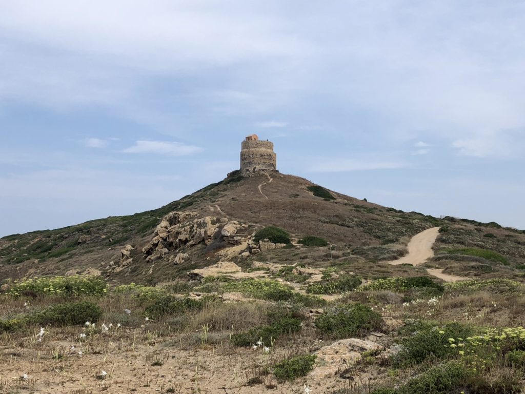 Kultur und Wandern auf Sardinien