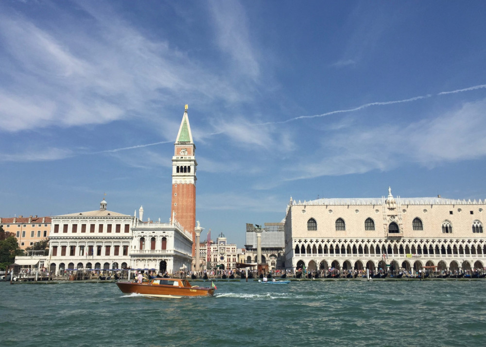 Ansicht von Venedig, Blick auf den Dogenpalast vom Canale Grande aus Ansicht von Venedig, Blick auf den Dogenpalast vom Canale Grande aus