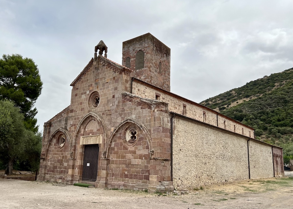 Kirche San Pietro extra muros